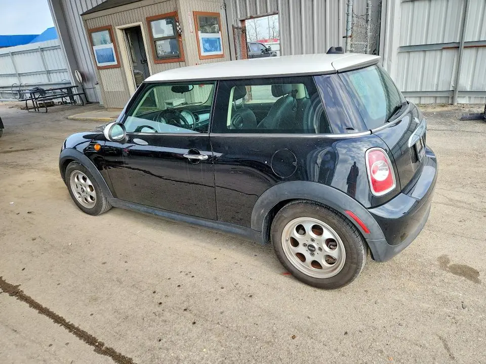 2012 MINI COOPER   