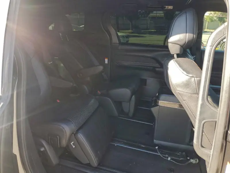 2025 TOYOTA SIENNA LIMITED  