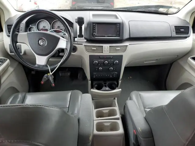 2010 VOLKSWAGEN ROUTAN SE  