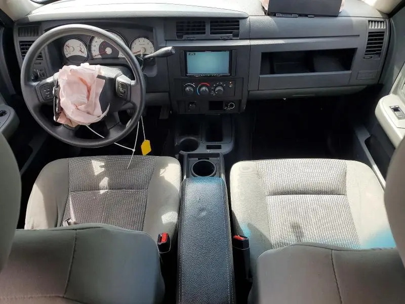 2011 DODGE DAKOTA SLT  