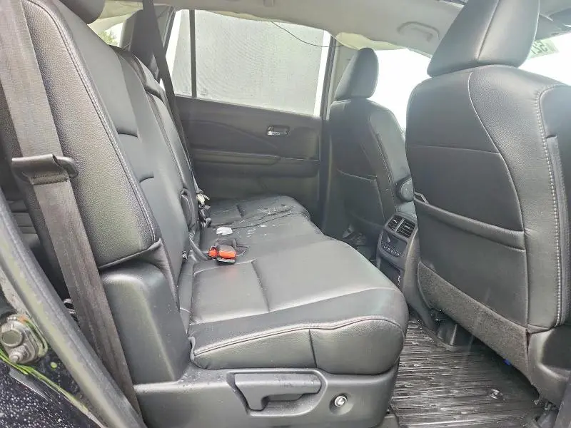 2021 HONDA PILOT SE  