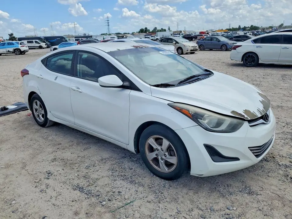 2014 HYUNDAI ELANTRA SE  