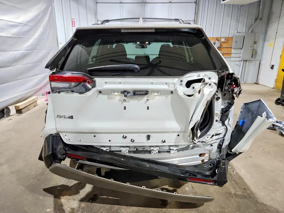2024 TOYOTA RAV4 SE  