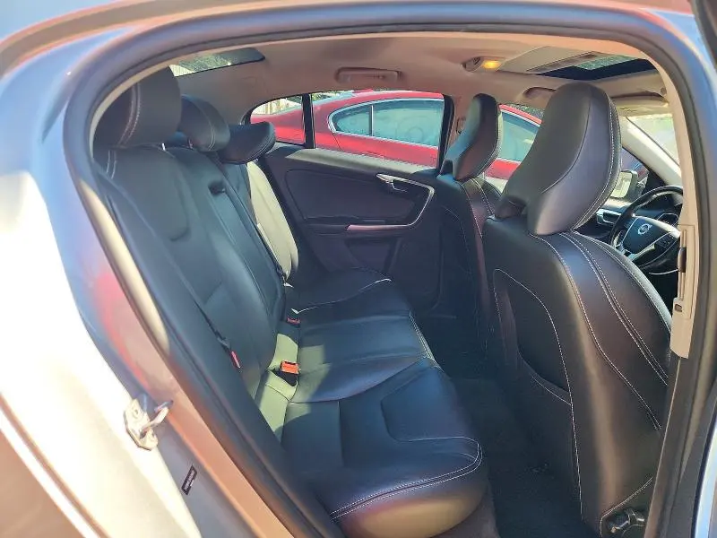 2017 VOLVO S60   