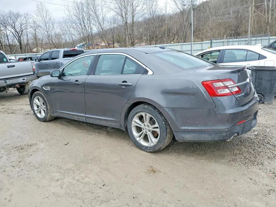 2015 FORD TAURUS SEL  