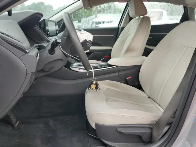 2023 HYUNDAI SONATA SE  