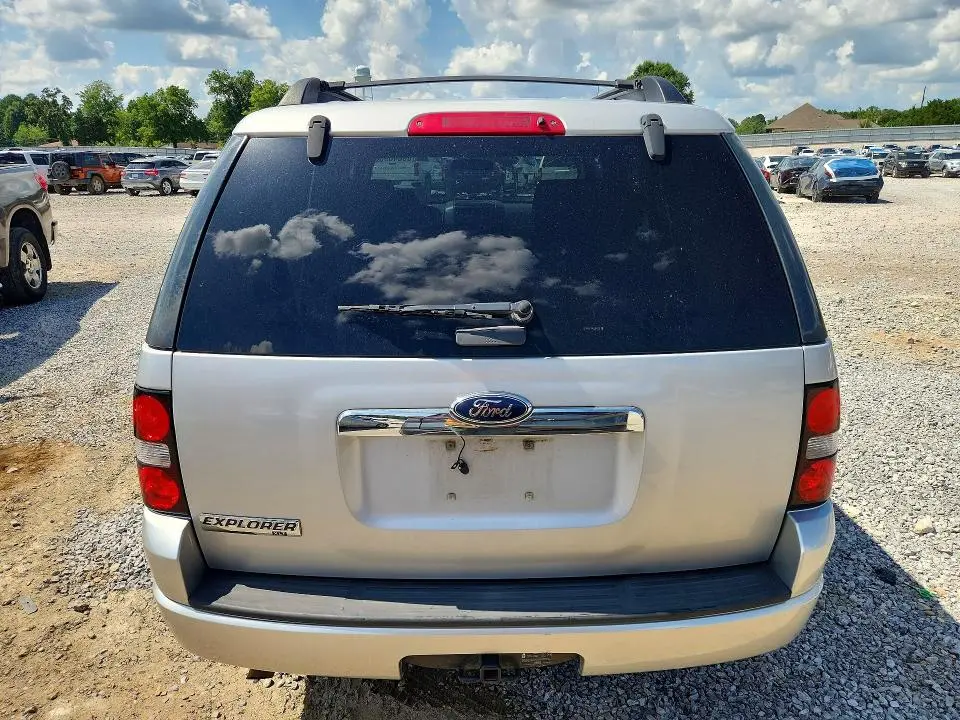 2010 FORD EXPLORER XLT  