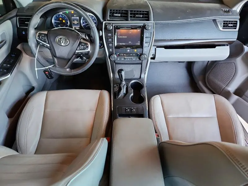 2016 TOYOTA CAMRY XLE  