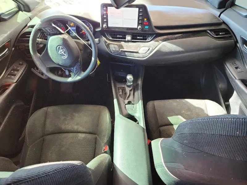 2019 TOYOTA C-HR LE  