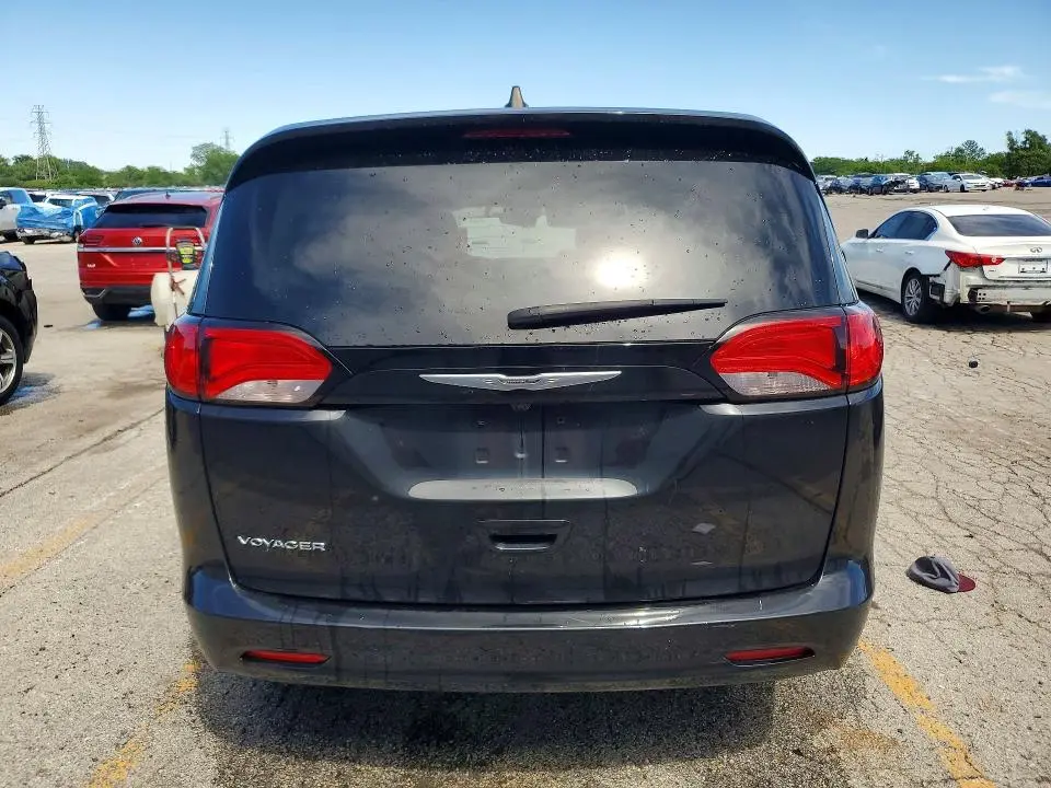 2023 CHRYSLER VOYAGER LX  