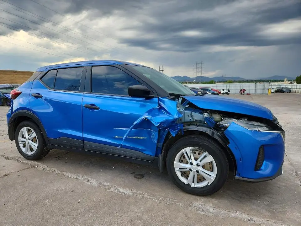 2021 NISSAN KICKS S  