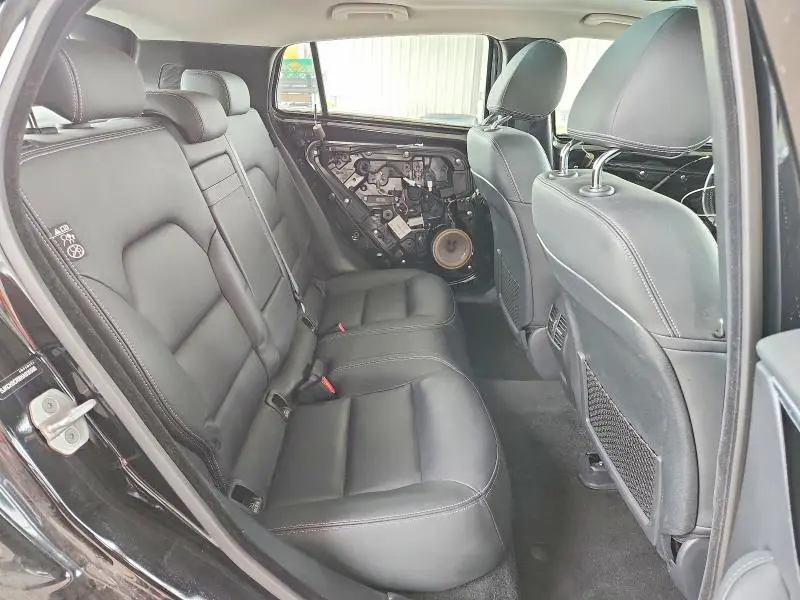 2017 INFINITI QX30 PREMIUM  