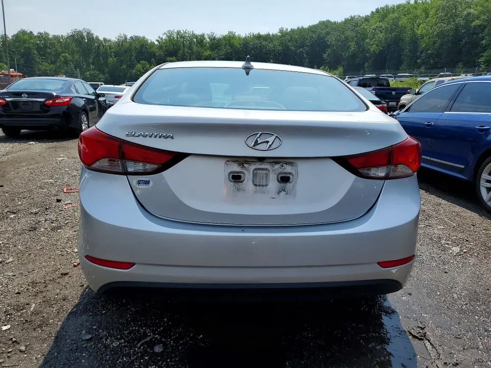 2014 HYUNDAI ELANTRA SE  