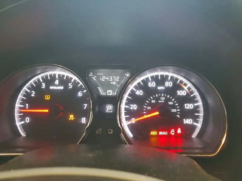 2015 NISSAN VERSA 1.6 SV  