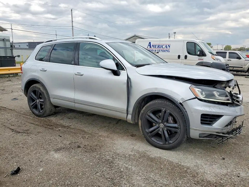 2017 VOLKSWAGEN TOUAREG WOLFSBURG  