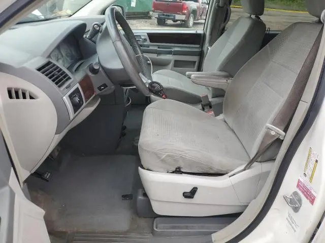 2010 CHRYSLER TOWN & COUNTRY TOURING  