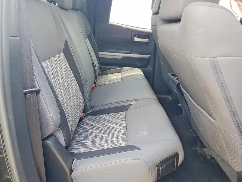 2018 TOYOTA TUNDRA SR5  