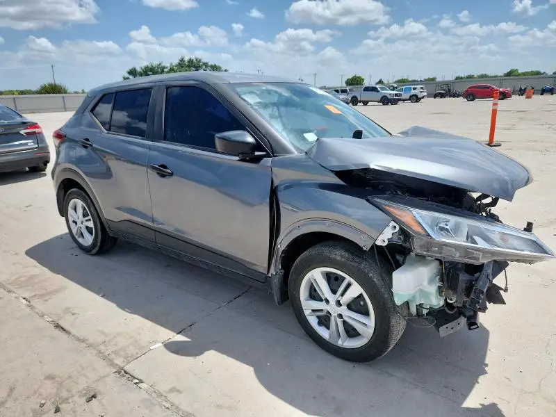 2024 NISSAN KICKS S  