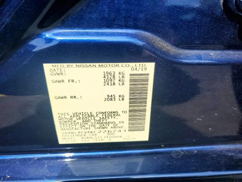 2019 NISSAN ALTIMA SR  