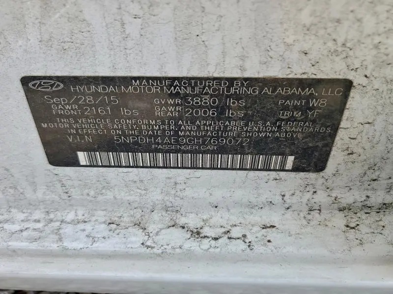 2016 HYUNDAI ELANTRA SE  