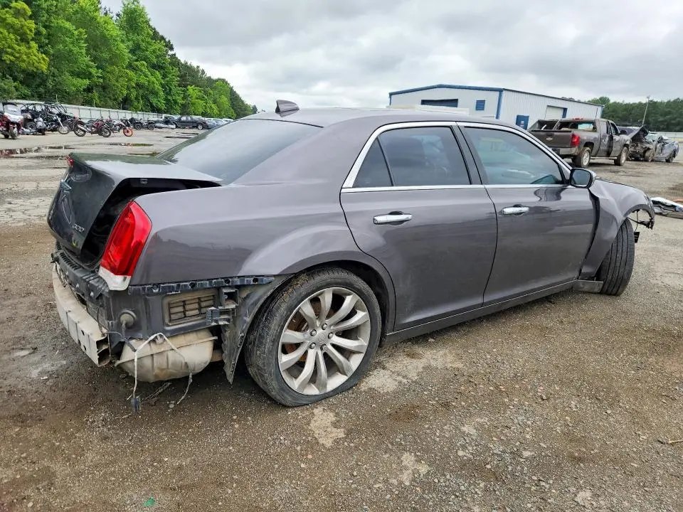 2019 CHRYSLER 300 LIMITED  