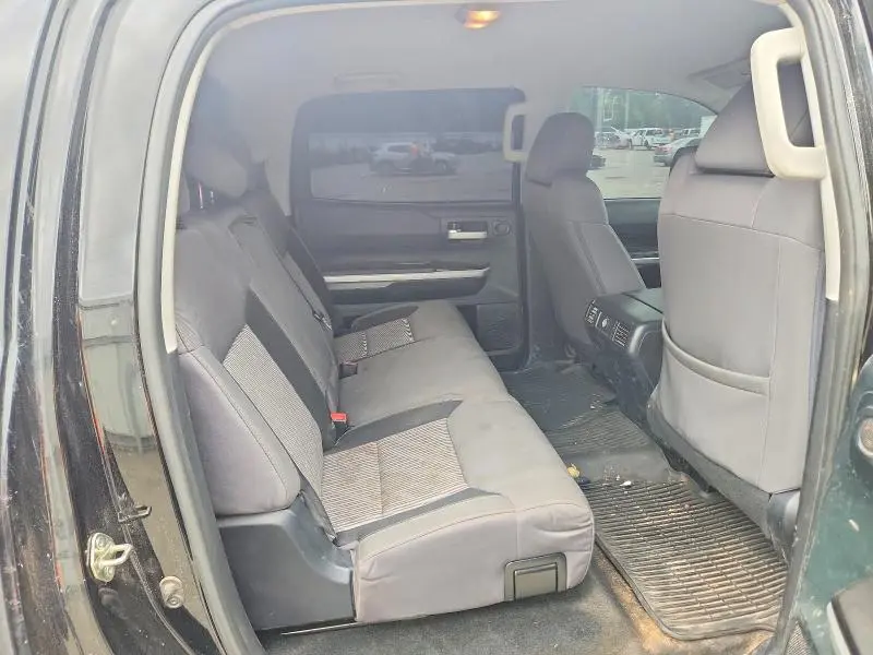 2017 TOYOTA TUNDRA SR5  