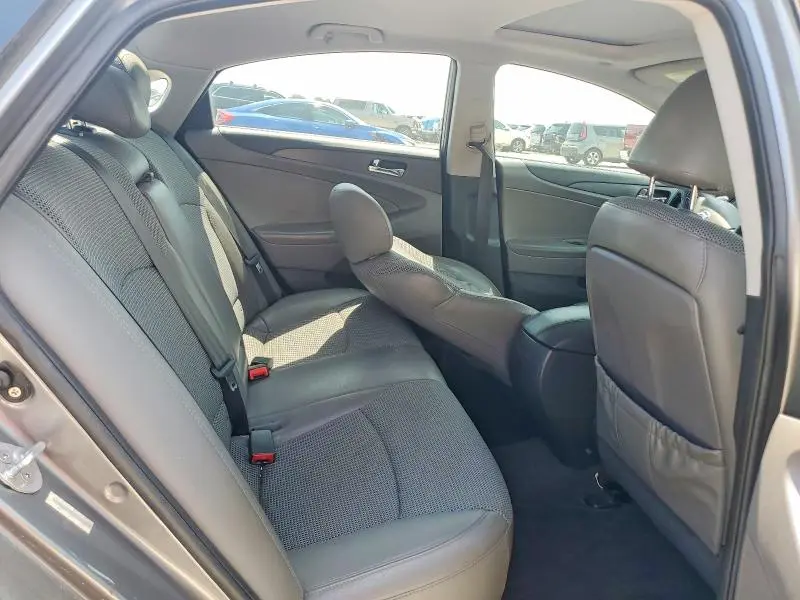 2011 HYUNDAI SONATA SE  