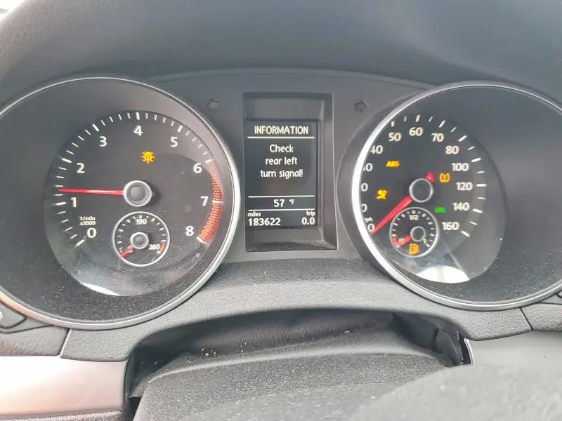 2011 VOLKSWAGEN GOLF   