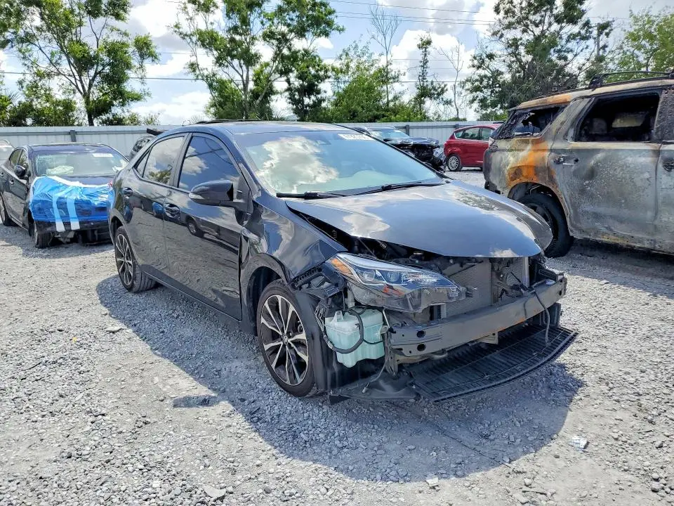 2018 TOYOTA COROLLA SE  