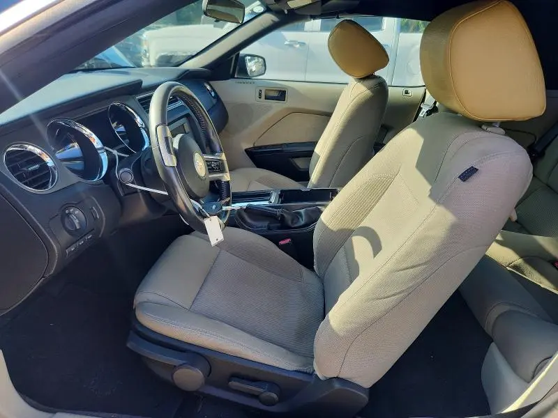 2011 FORD MUSTANG   