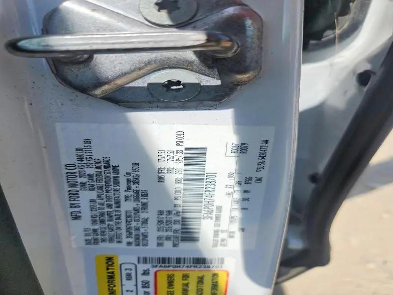 2015 FORD FUSION SE  