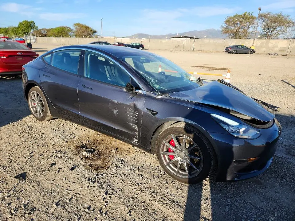 2018 TESLA MODEL 3   