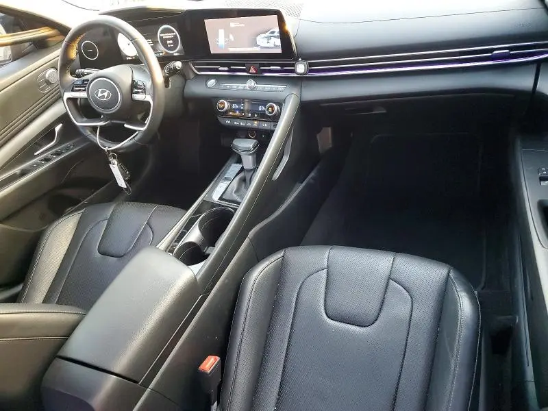 2022 HYUNDAI ELANTRA   