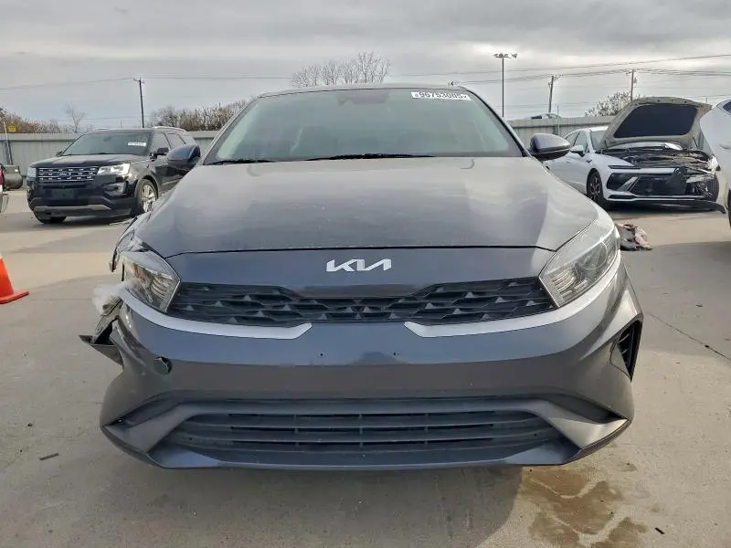 2023 KIA FORTE LX  