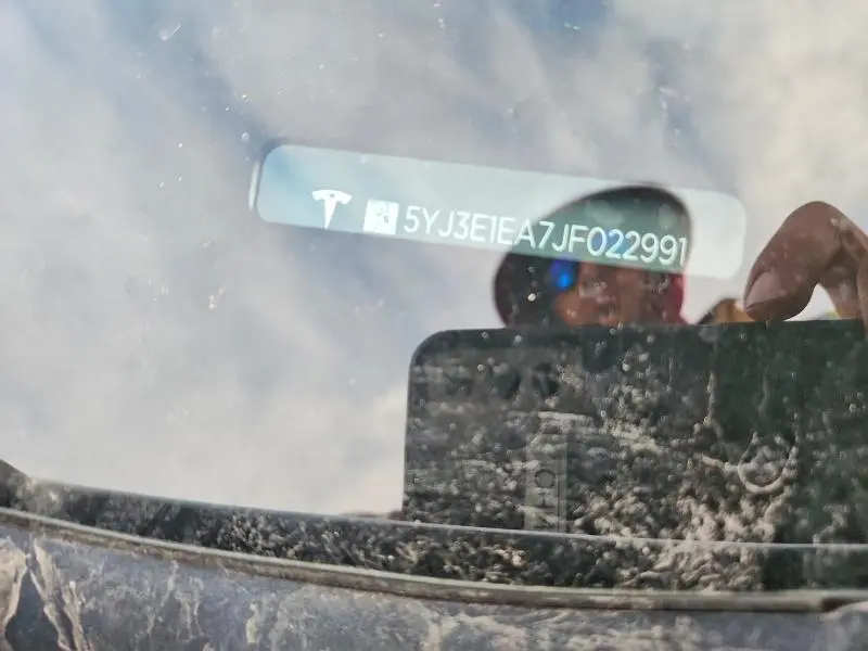 2018 TESLA MODEL 3   
