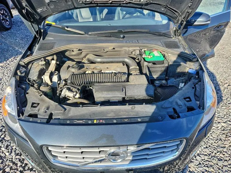 2013 VOLVO S60 T5  
