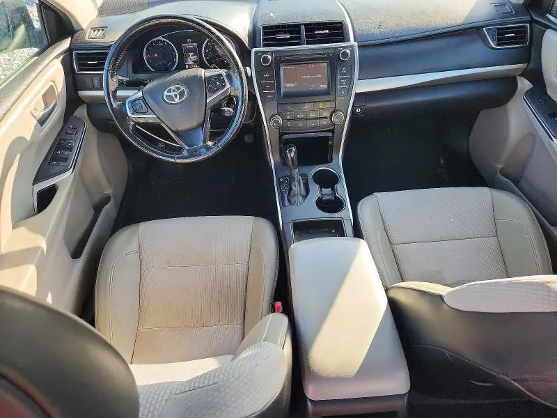 2016 TOYOTA CAMRY SE  