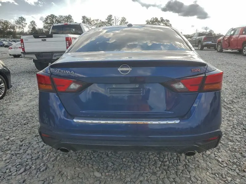 2023 NISSAN ALTIMA SR  