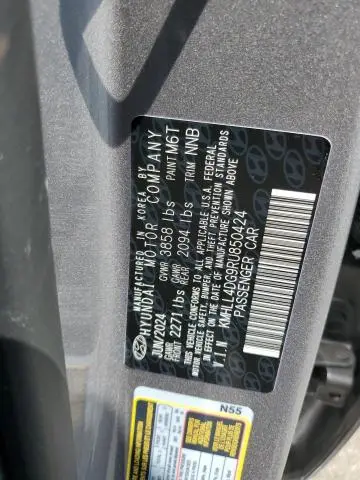 2024 HYUNDAI ELANTRA SE  