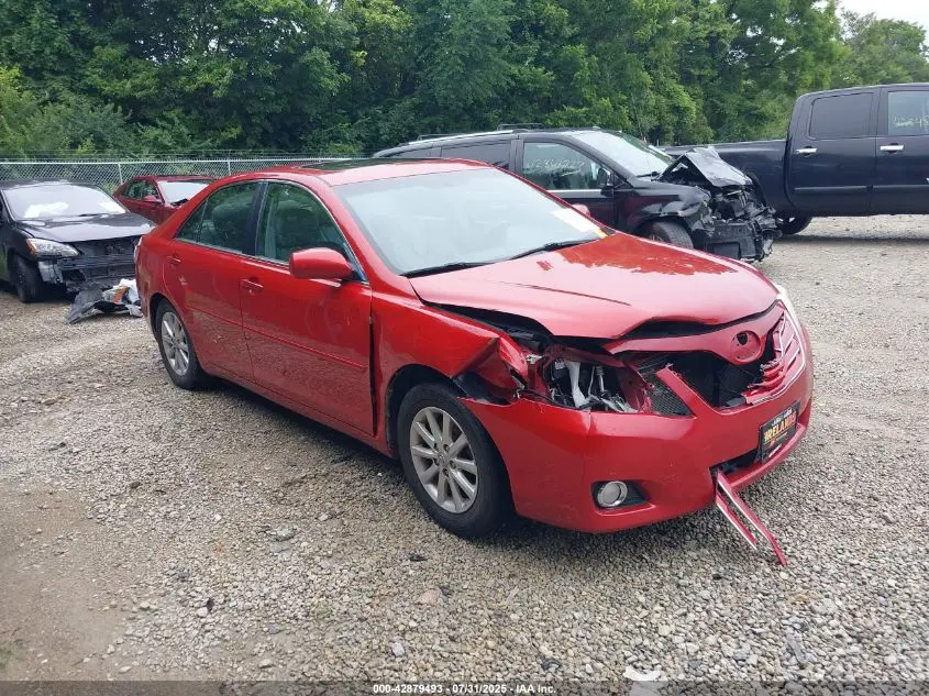 2011 TOYOTA CAMRY XLE