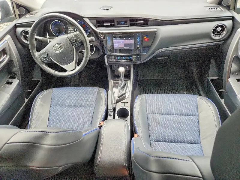 2019 TOYOTA COROLLA SE  
