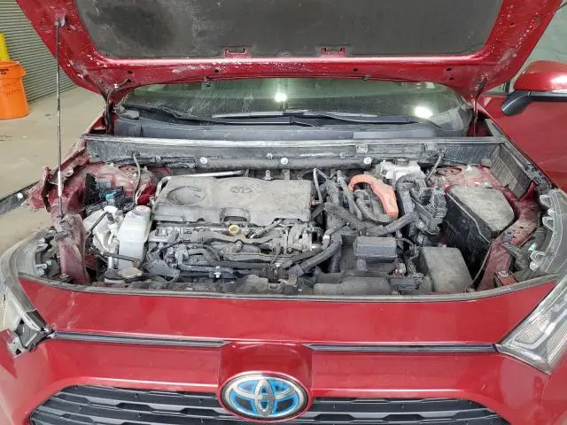 2021 TOYOTA RAV4 XLE  