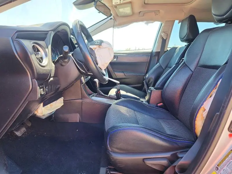 2017 TOYOTA COROLLA SE  