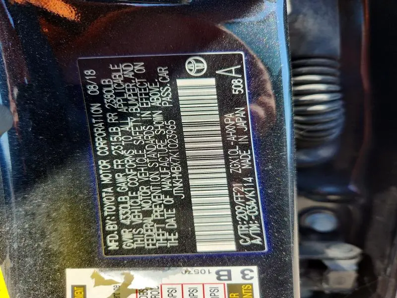 2019 TOYOTA C-HR XLE  