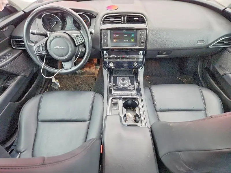 2018 JAGUAR XE PREMIUM  