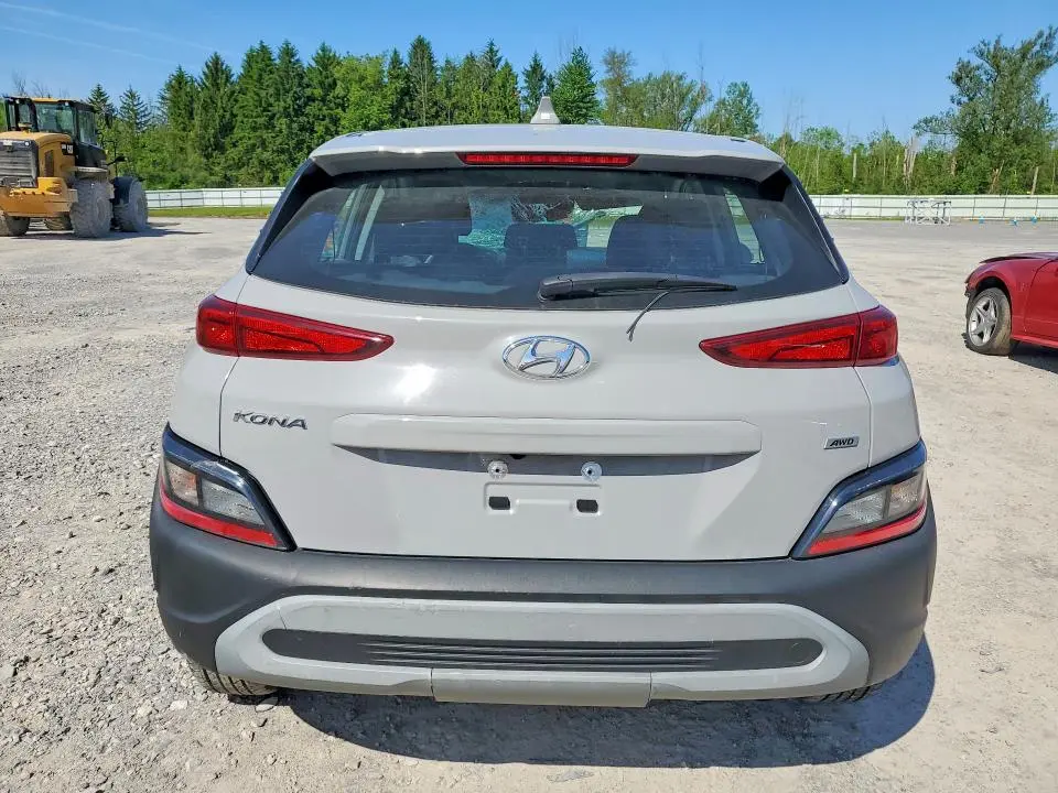 2023 HYUNDAI KONA SE  