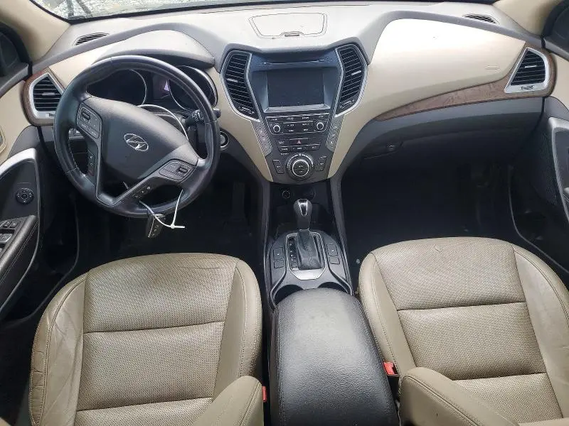 2017 HYUNDAI SANTA FE SE  