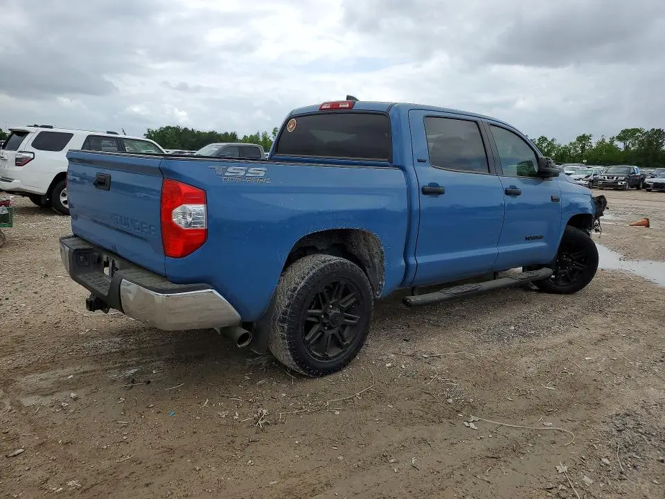 2020 TOYOTA TUNDRA CREWMAX SR5  