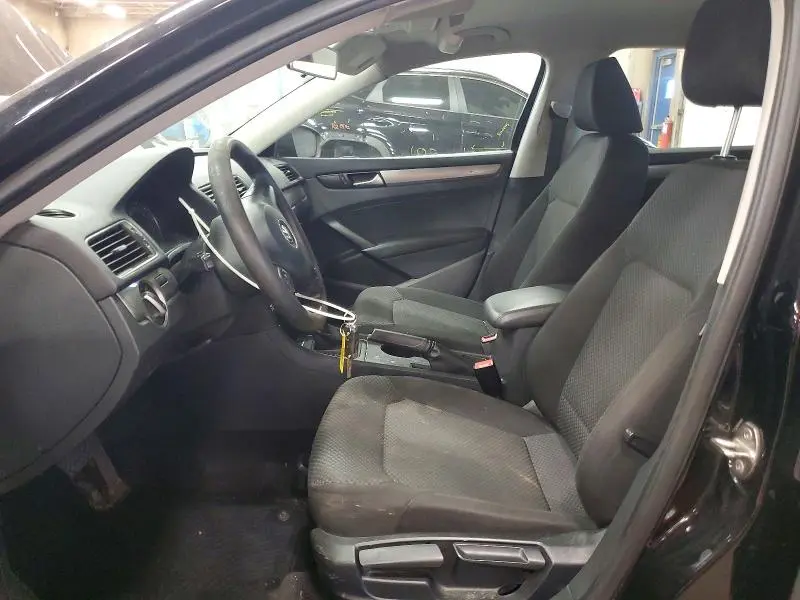 2015 VOLKSWAGEN PASSAT S  