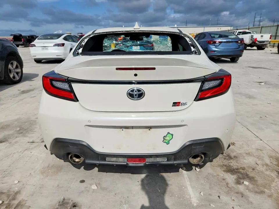 2025 TOYOTA GR 86 PREMIUM  